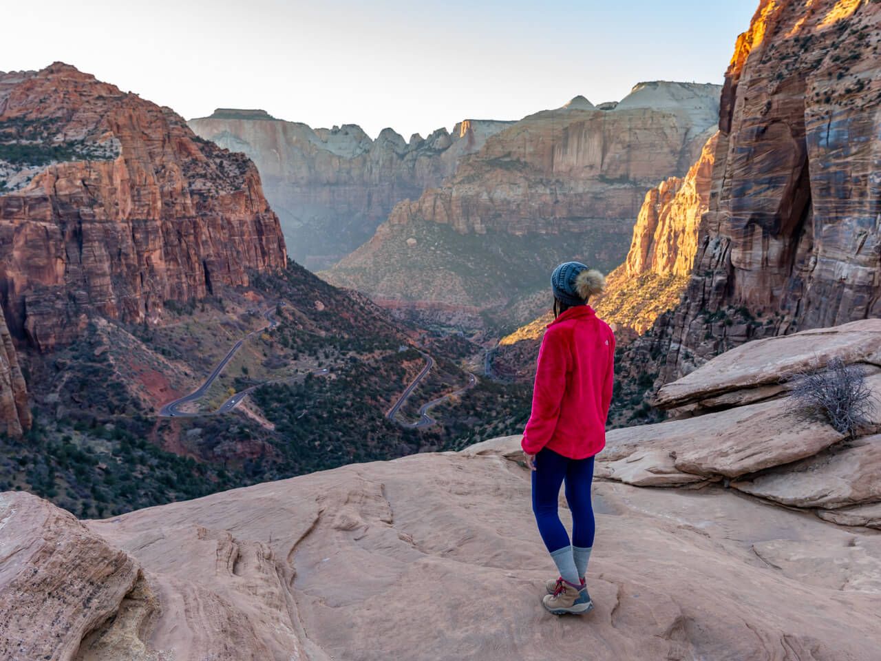 Experience Canyon Overlook Trail: Best Times for Sunset & Photos